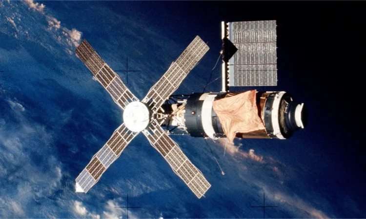 logo SKYLAB – 2