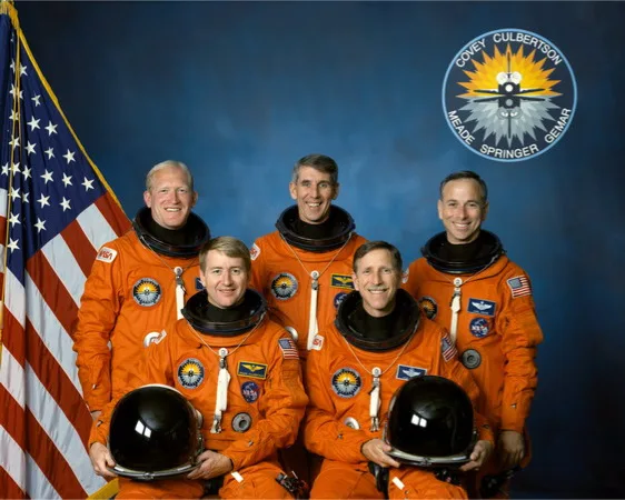 STS-38 – 2