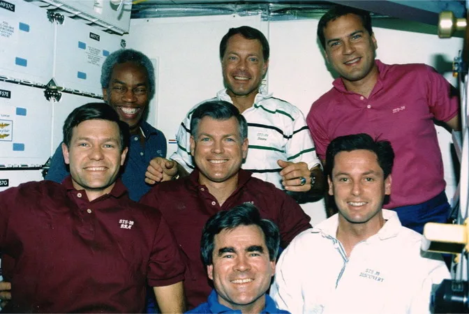 STS-39 – 2