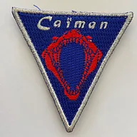 31F - Insigne Caïman Bleu et rouge