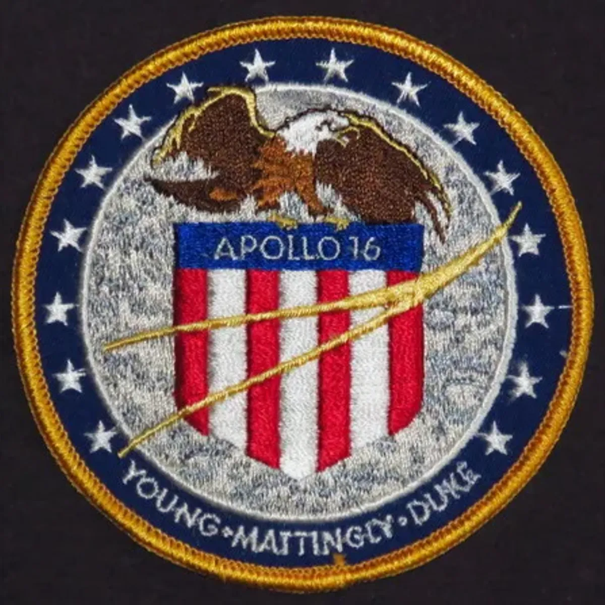 Apollo-16 officiel