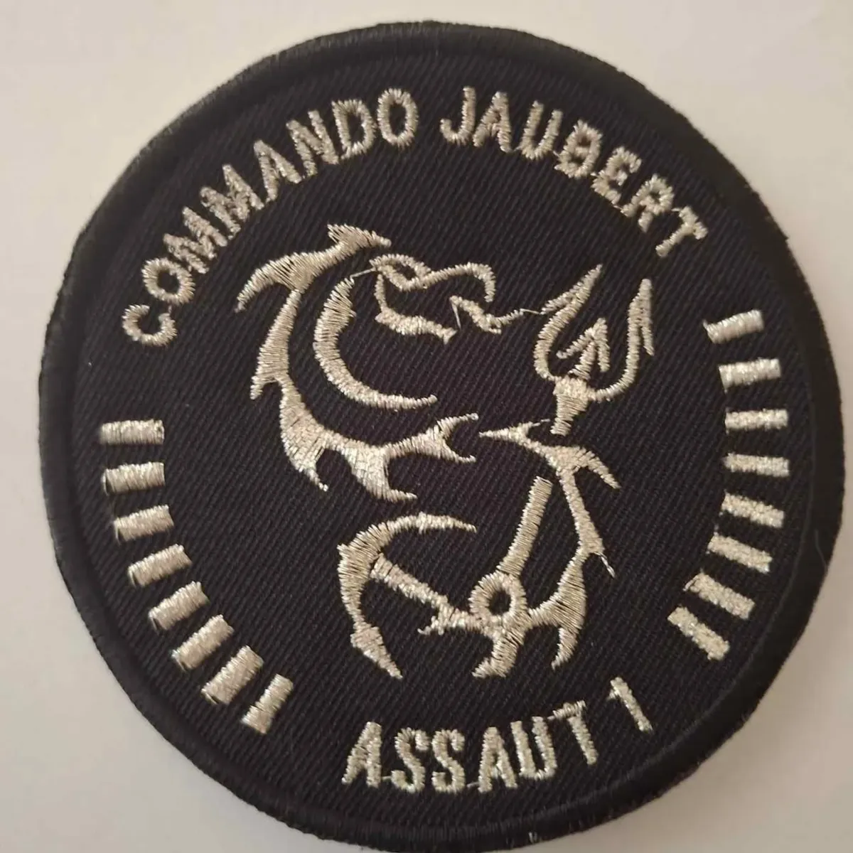 Commando Jaubert, assaut (ESNO), fond noir.