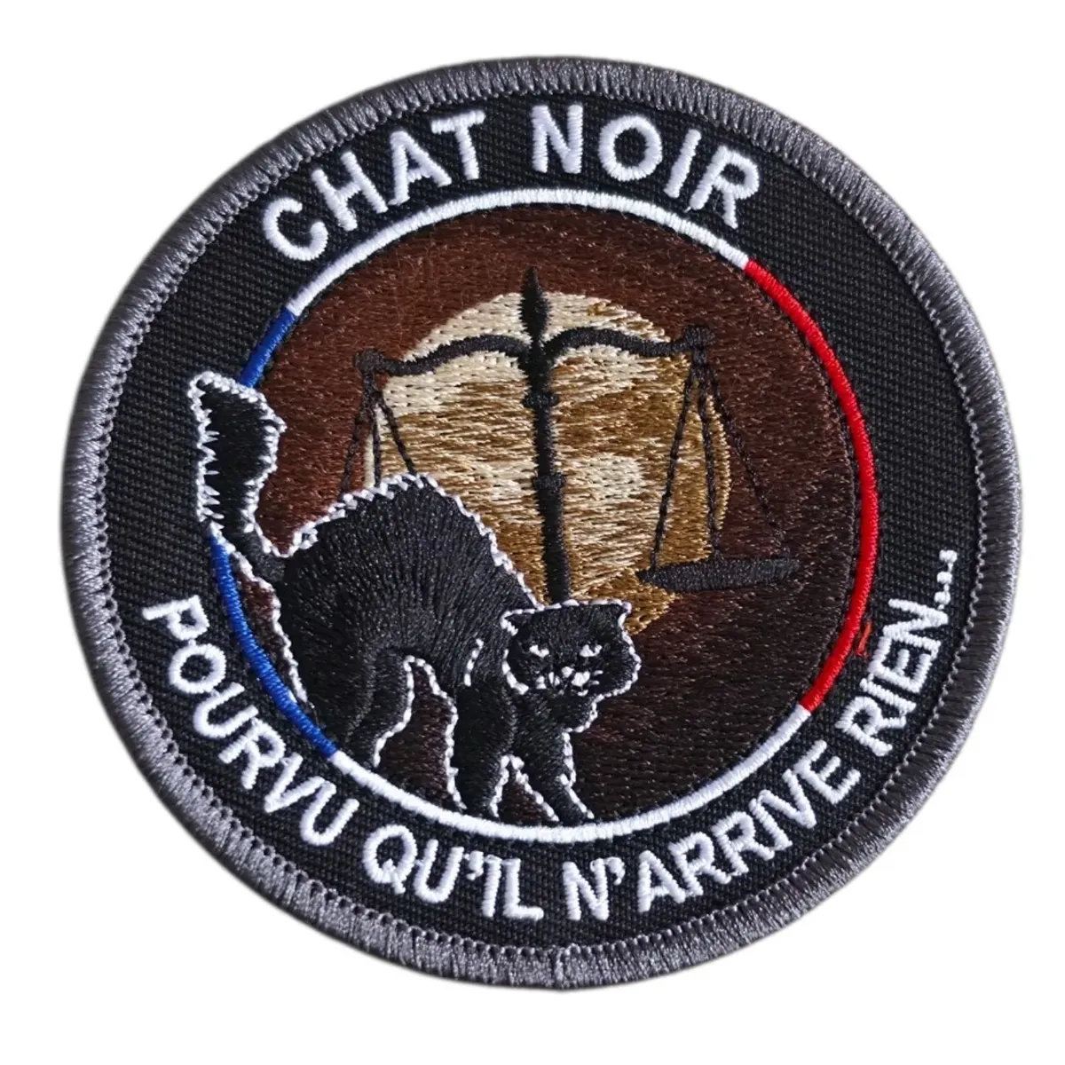 Chat Noir pourvu qu'il n'arrive rien