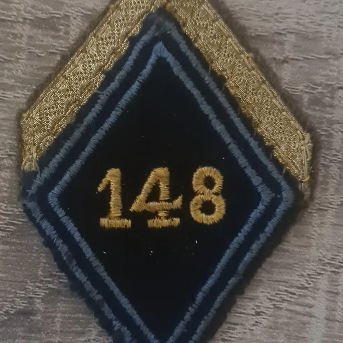 Losange 148eme BT / Modèle Cadre en fil jaune / Sergent 