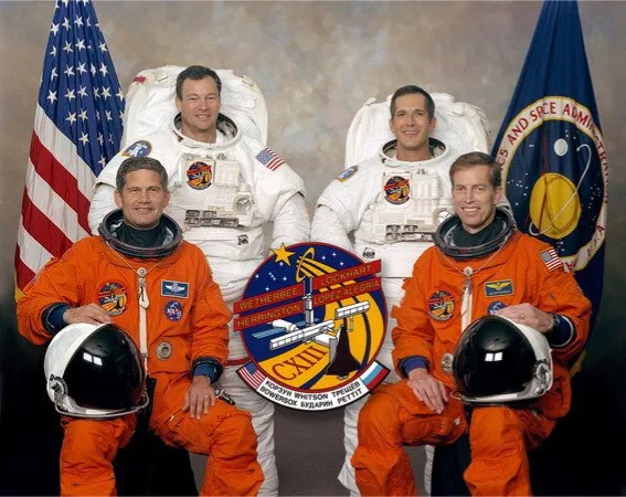 STS-113 ISS – 2