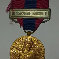 Médaille de la Défense Nationale échelon Argent - agrafe Gendarmerie Nationale  - 1