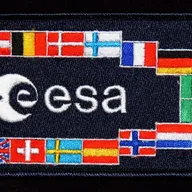 ESA 14 drapeaux