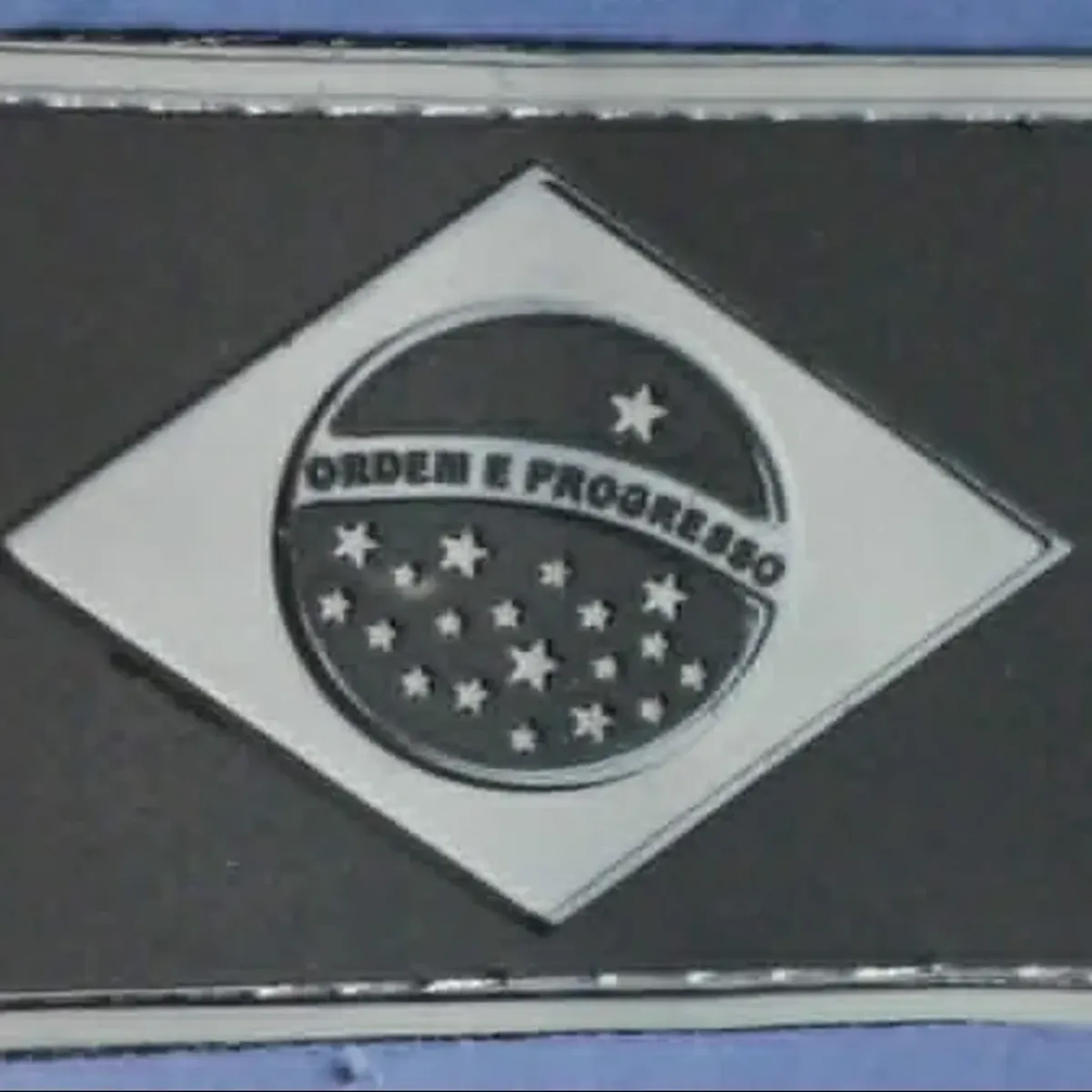 Drapeau brésilien en version négative noir et blanc