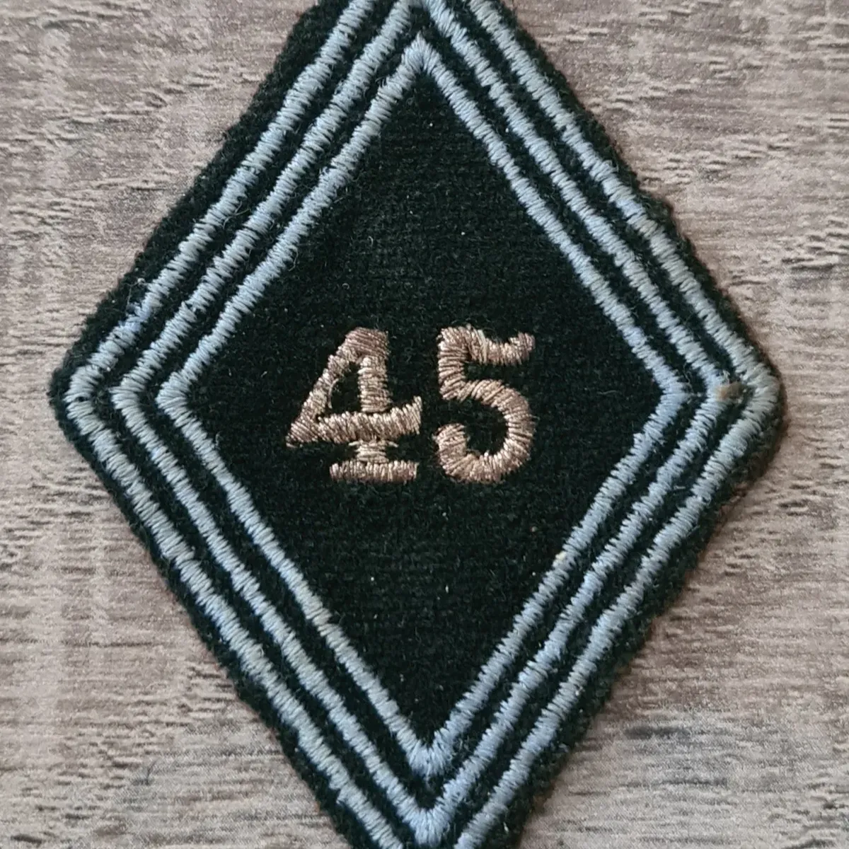 Losange 45eme BT / 3 soutaches / Modèle Cadre 
