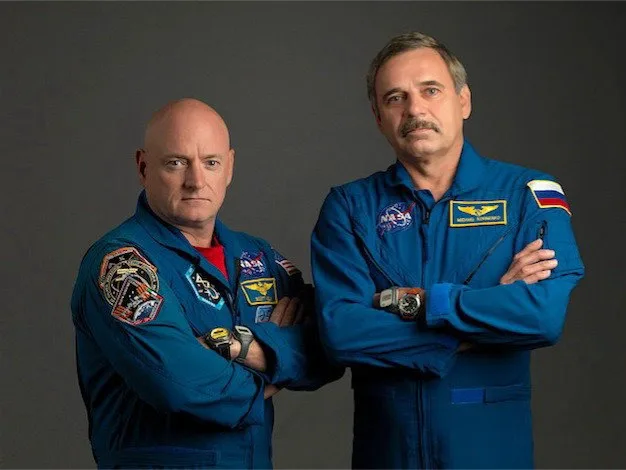 ISS One Year Kelly Kornyenko – 2