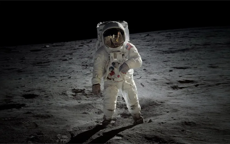 Apollo-11 – 2