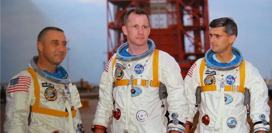 Apollo-1 officiel - 2