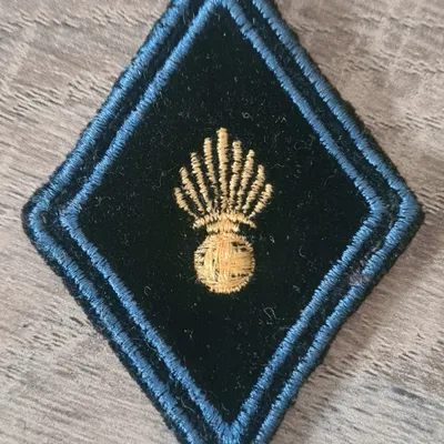 Losange HR / 2 soutaches foncés / Modèle cadre