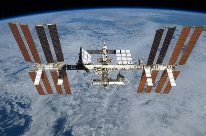ISS-18 avec noms – 2