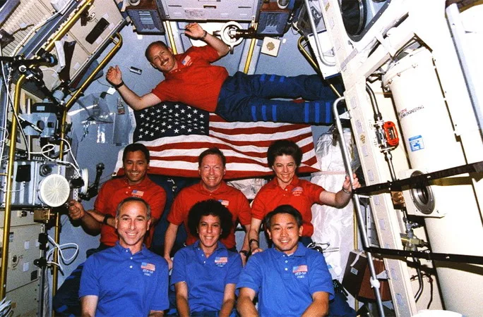 STS-50 – 2