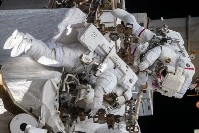 ISS-61 EVA-58 – 2