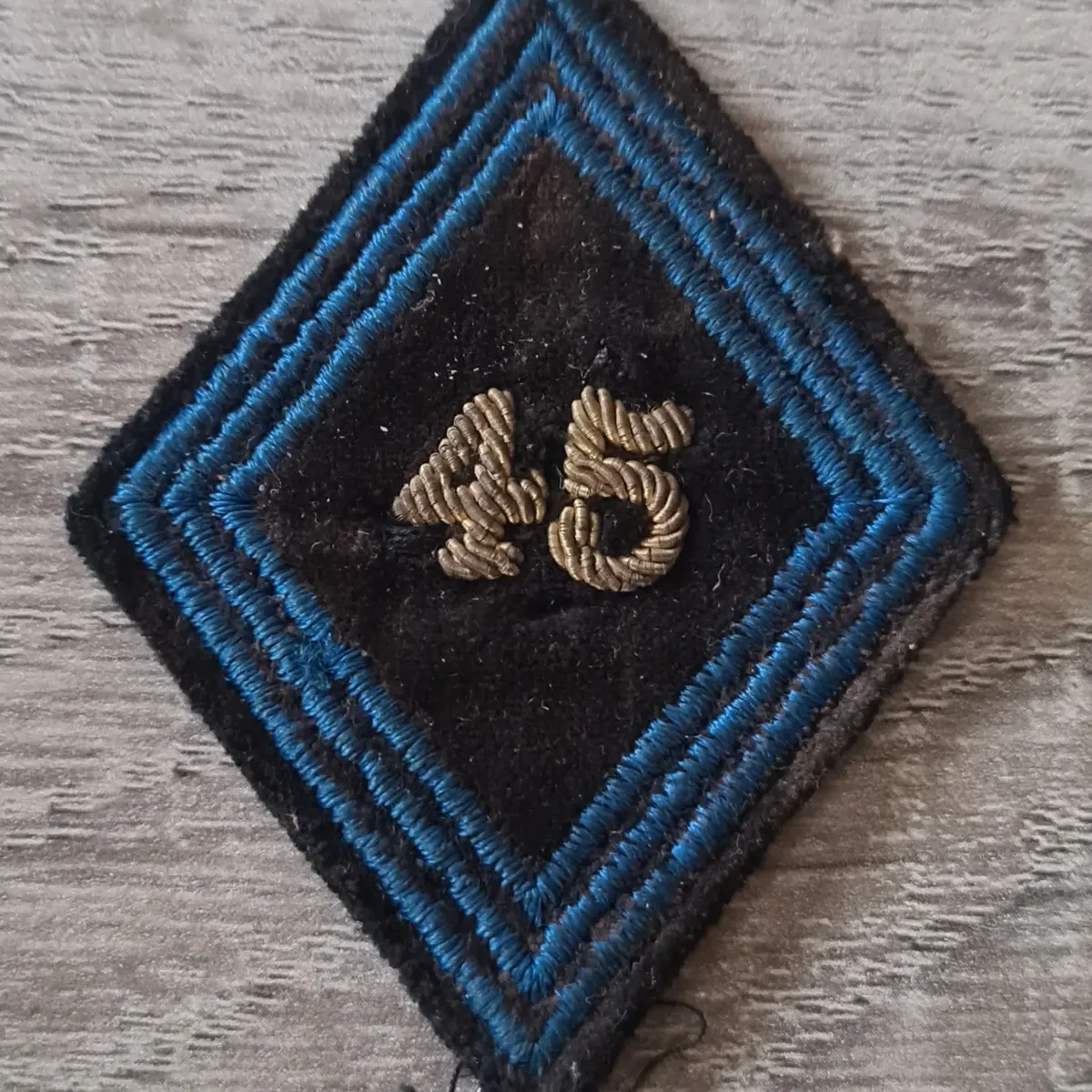 Losange 45eme BT / 3 soutaches foncés / Modèle Cannetille 