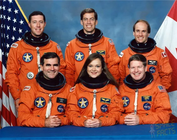 STS-52 – 2