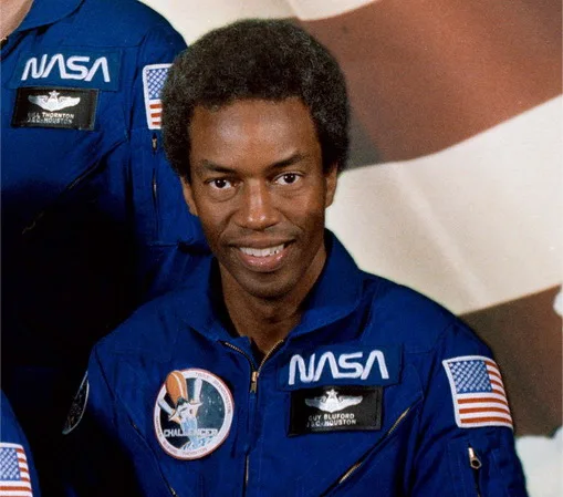 NASA Worm bleu - 2