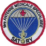 SSA : 1ère Antenne Médicale Spécialisée Satory Bord rouge coupole argenté 