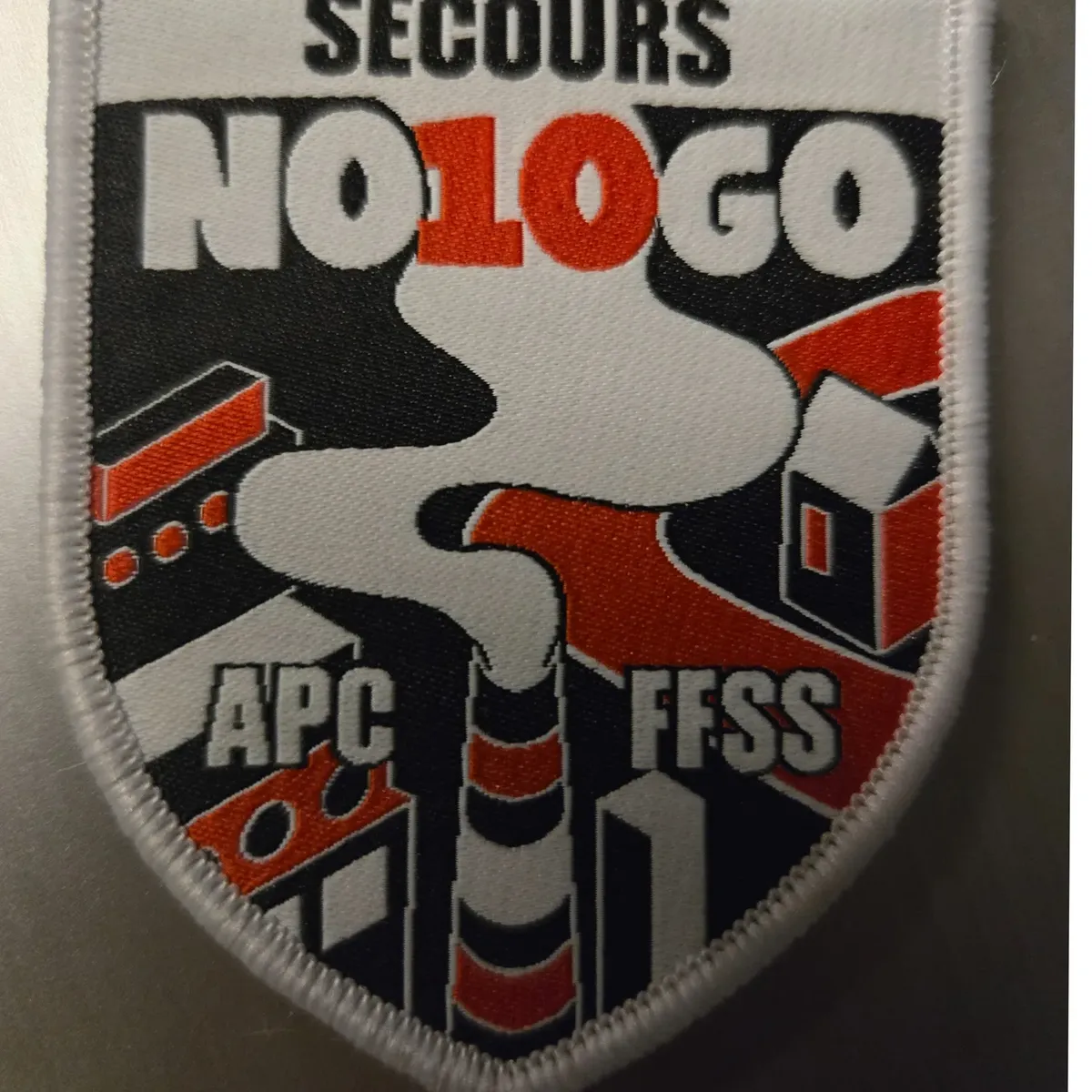 10 ans No Logo