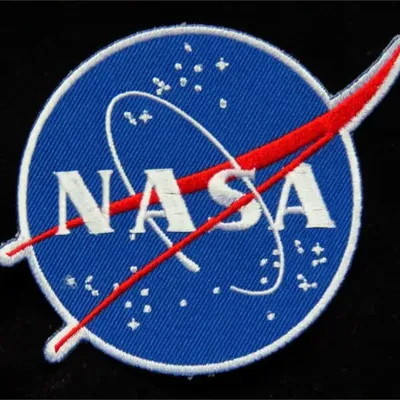 NASA bordure blanche