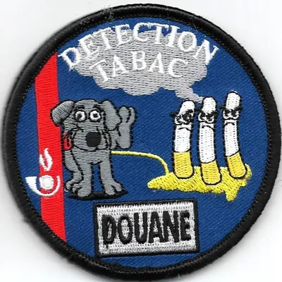 Douane -  Détection Tabacs (humoristique) -chien noir