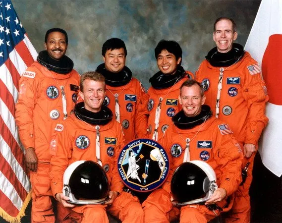 STS-72 – 2