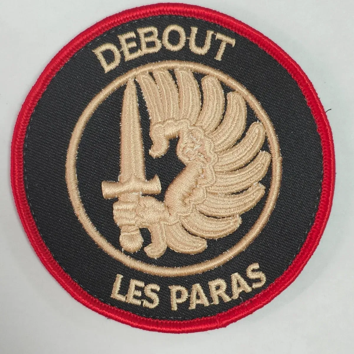 Debout les Paras