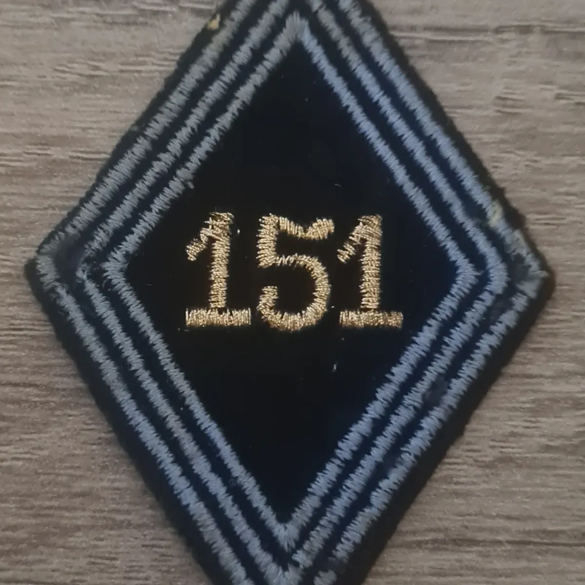 Losange 151eme BT / 3 soutaches / Modèle Cadre 