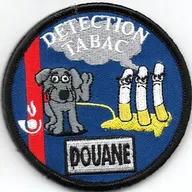 Douane -  Détection Tabacs (humoristique) -chien noir