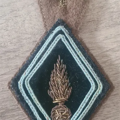Losange HR sur patte / 2 soutaches / Modèle cannetille