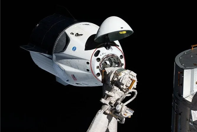 Dragon DEMO-1 - 2