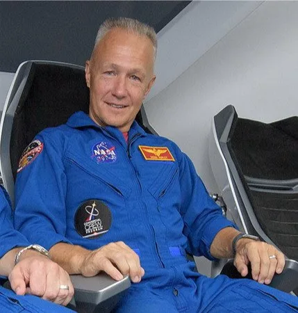Commercial CREW DEMO-2 – 2