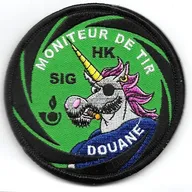 Douane - Moniteur de Tir HK UMP / SIG (humoristique)