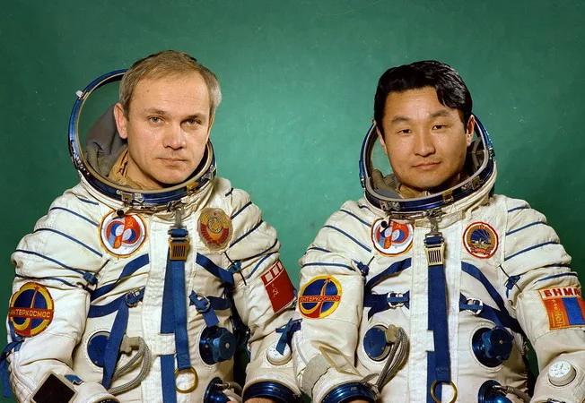 Soyouz-39 intercosmos Mongolie – 2
