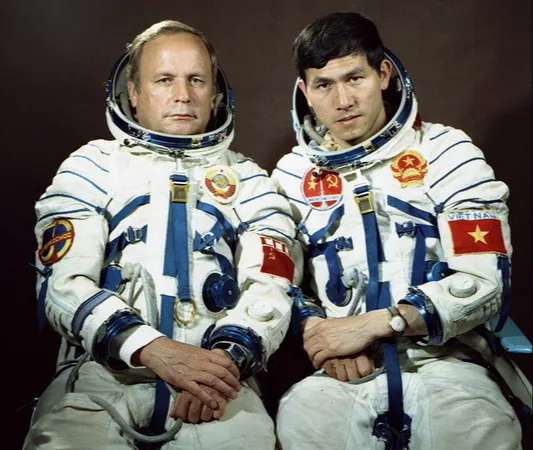 Intercosmos Soyouz-37 Vietnam – 2