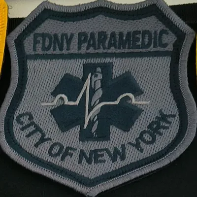 FDNY - Paramedic - Gris