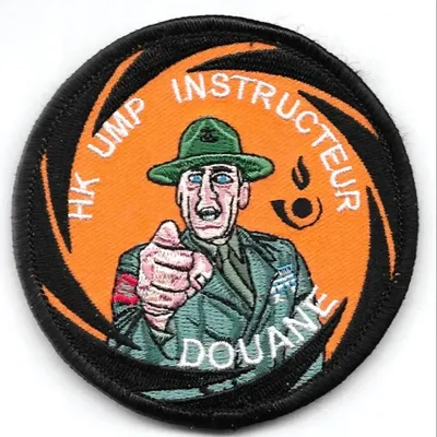 Douane - Instructeur HK UMP  (Humoristique)