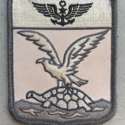 4F Blason gris
