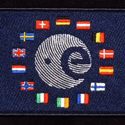 ESA 14 drapeaux