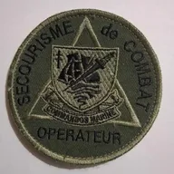 Secourisme de combat, commando marine, opérateur.