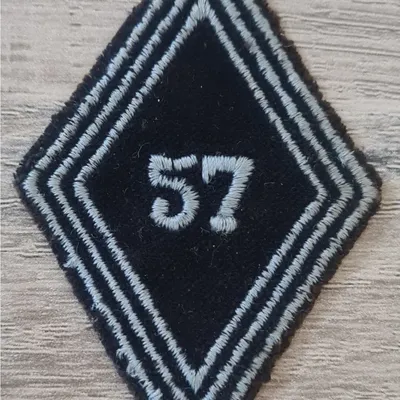 Losange 57eme BT / 3 soutaches / Modèle Troupe 