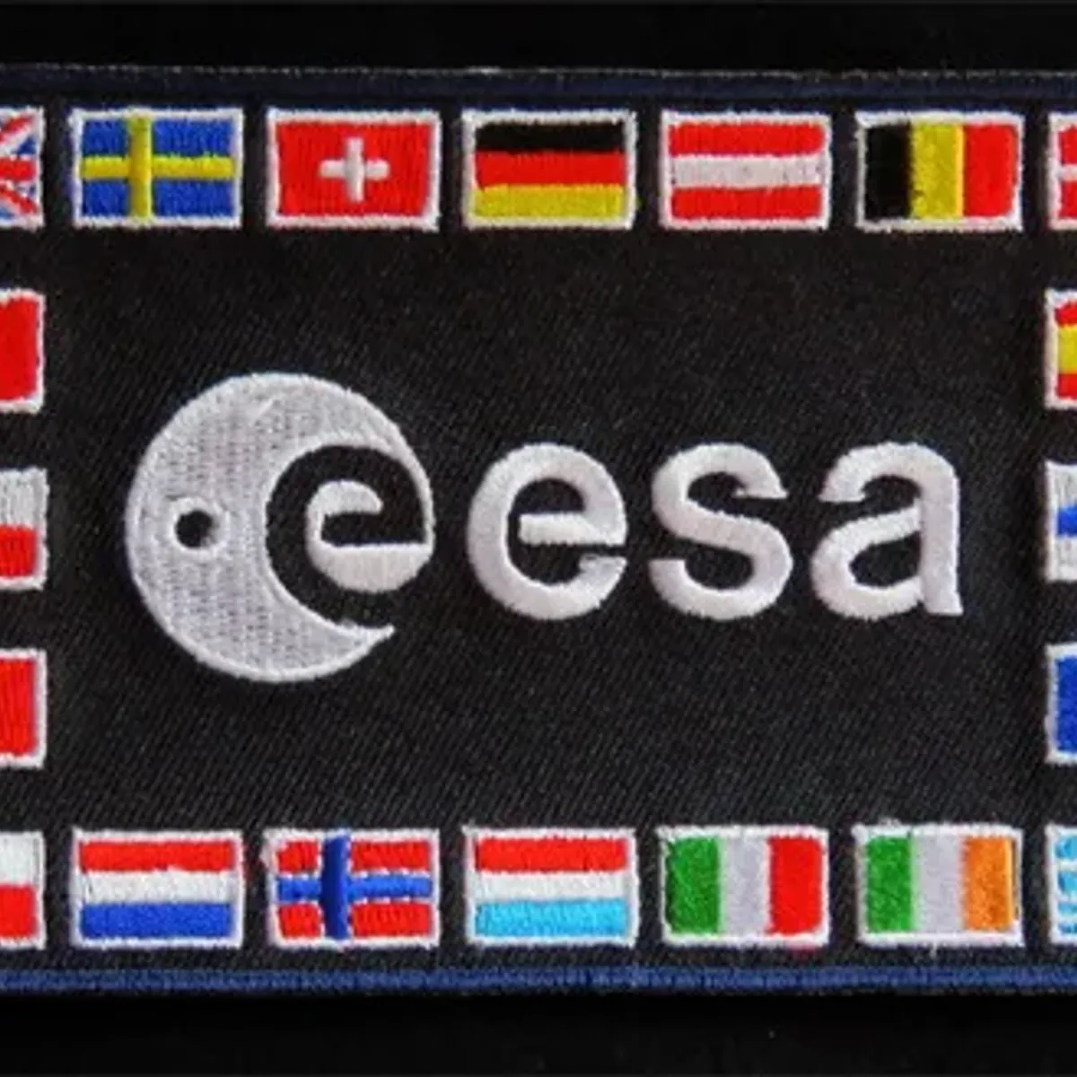 ESA 20 drapeaux