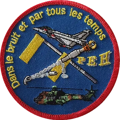 Charles de Gaulle - Pont  d'Envol  Hangars