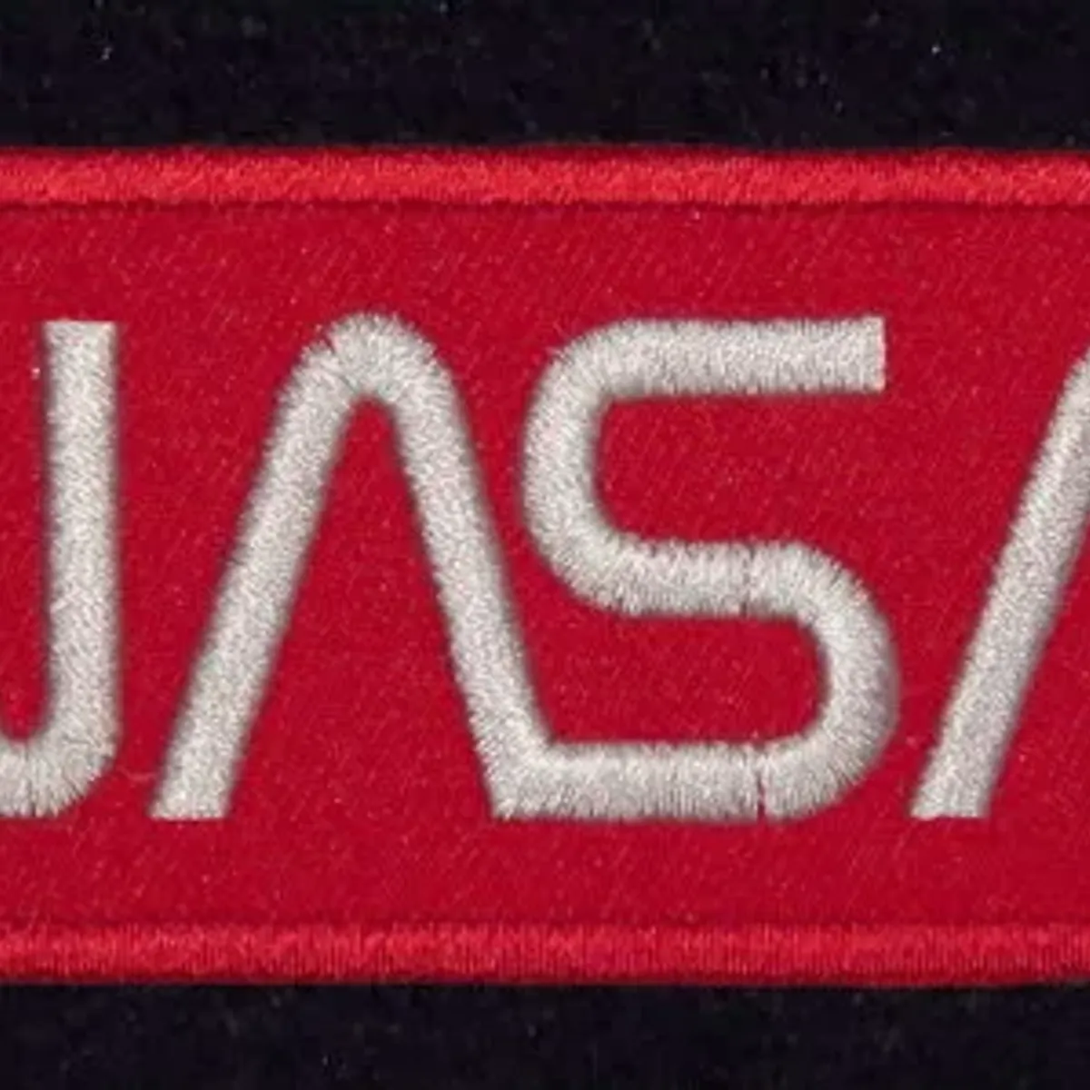 NASA Worm rouge