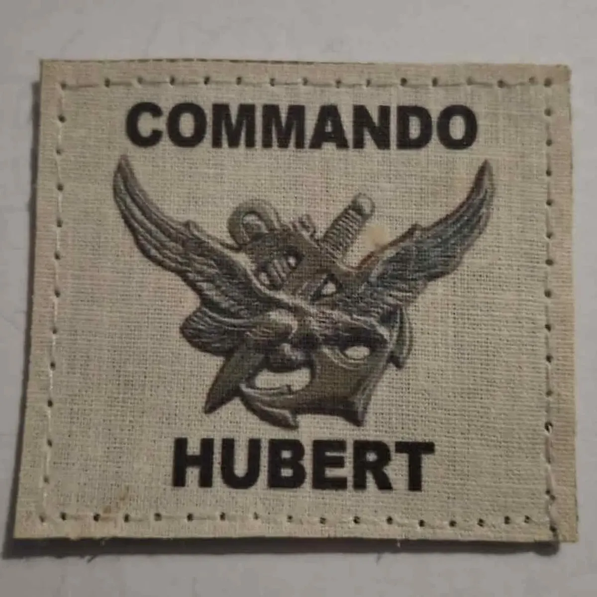 Commando Hubert, tissu imprimé.