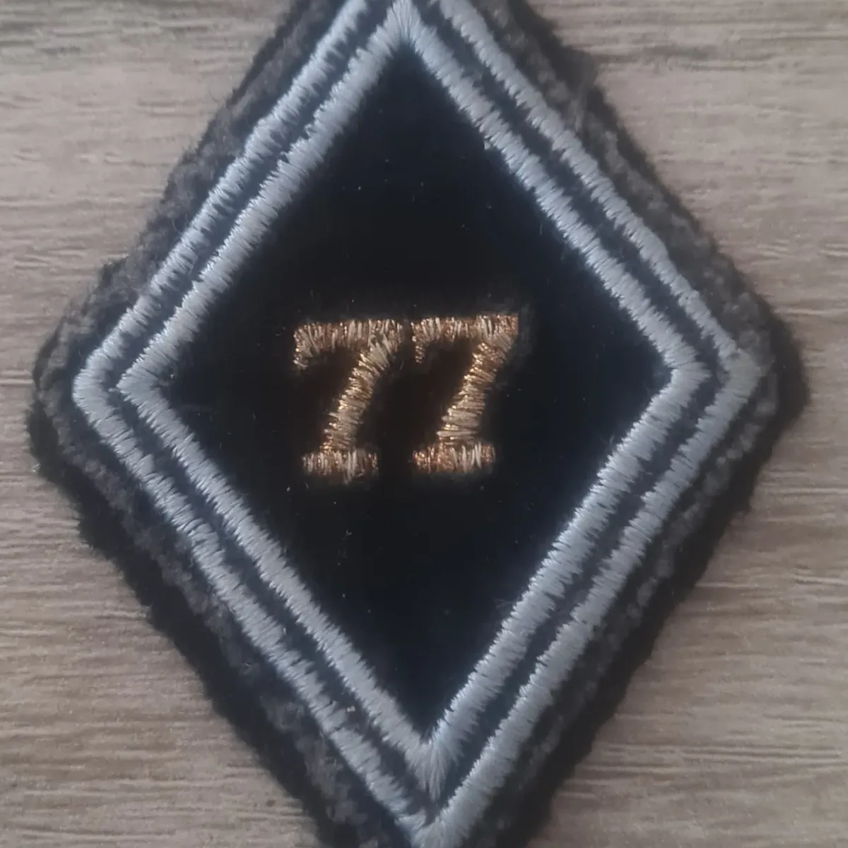 Losange 77eme CT / Modèle Cadre 
