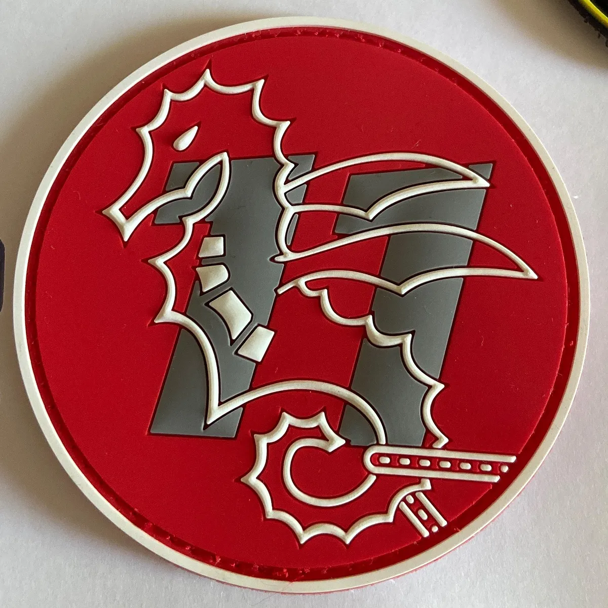 11F - Logo rouge