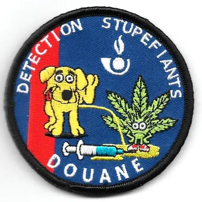 Douane -  Détection Stupéfiants (humoristique) -chien Beige